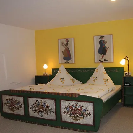 Kaiserhaus Konukevi 3*